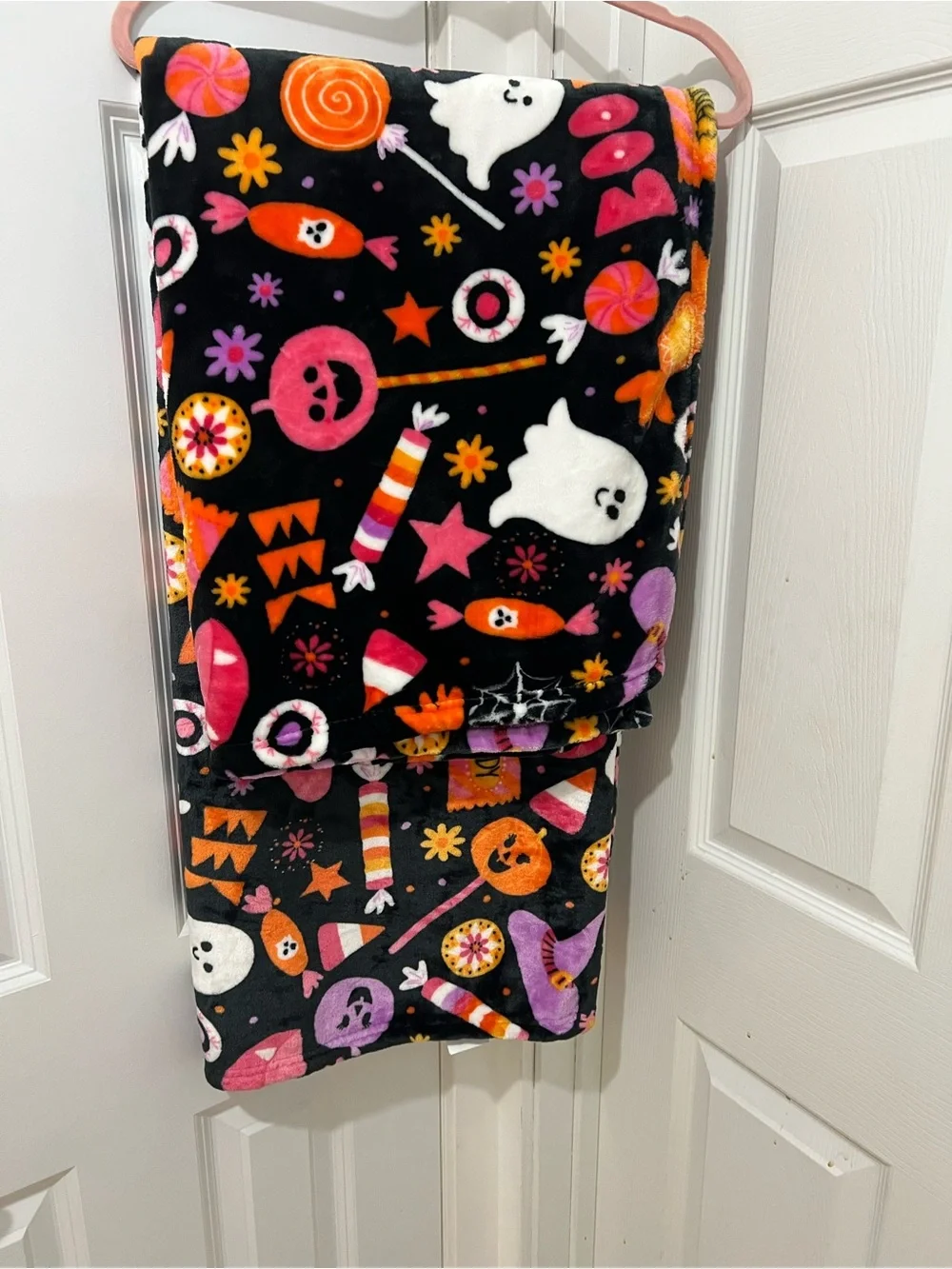 Goblin & Ghoul Plush Halloween Throw Blanket - Black & Purple